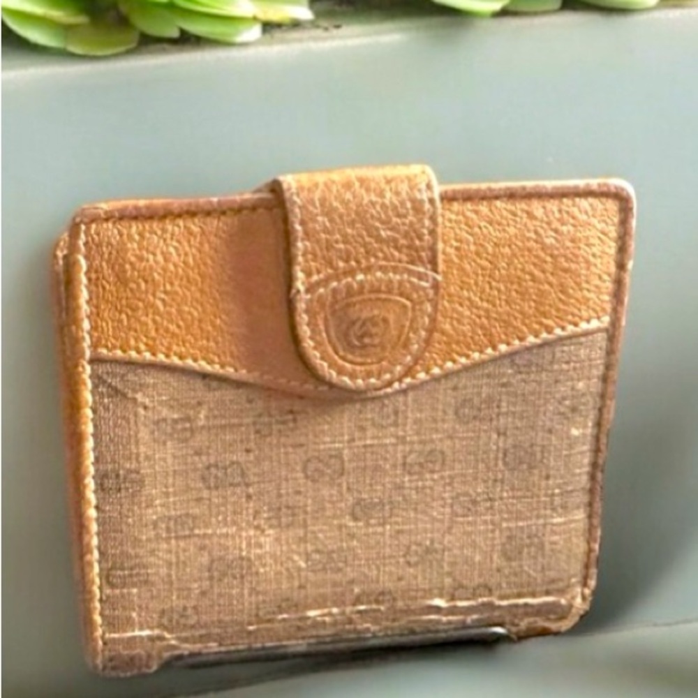 Gucci | Bi Fold Snap Closure W/ Kisslock Coin Poc… - image 8